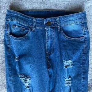 SOLD 🚫 - Blue ripped jeans